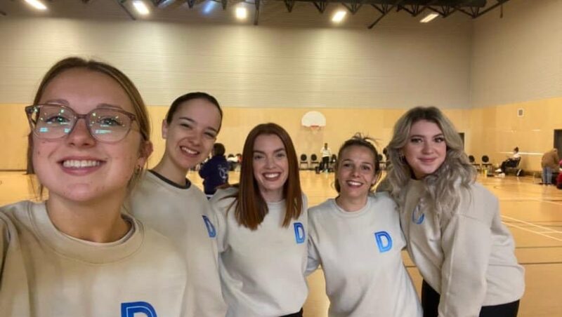 Audrey, Océanne, Kim Gingras artiste invités, Laurie et Lydia